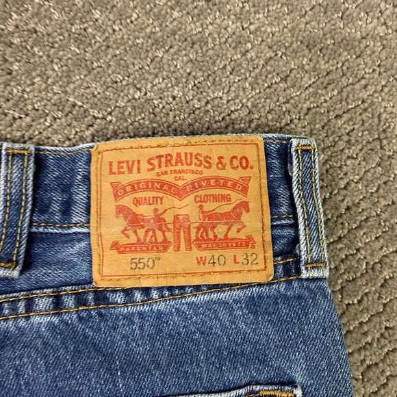 Levi's 505 Regular Fit Straight Leg Jeans Men's 40 x 32 Fits 40 x 30 Blue Cotton - Picture 6 of 13